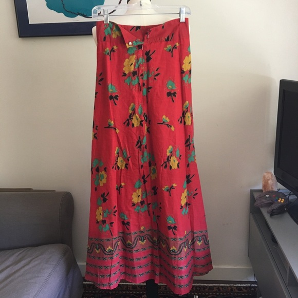 Bright and Floral 100% Cotton Maxi Skirt by 'What Goes Around Comes Around' - Picture 3 of 15